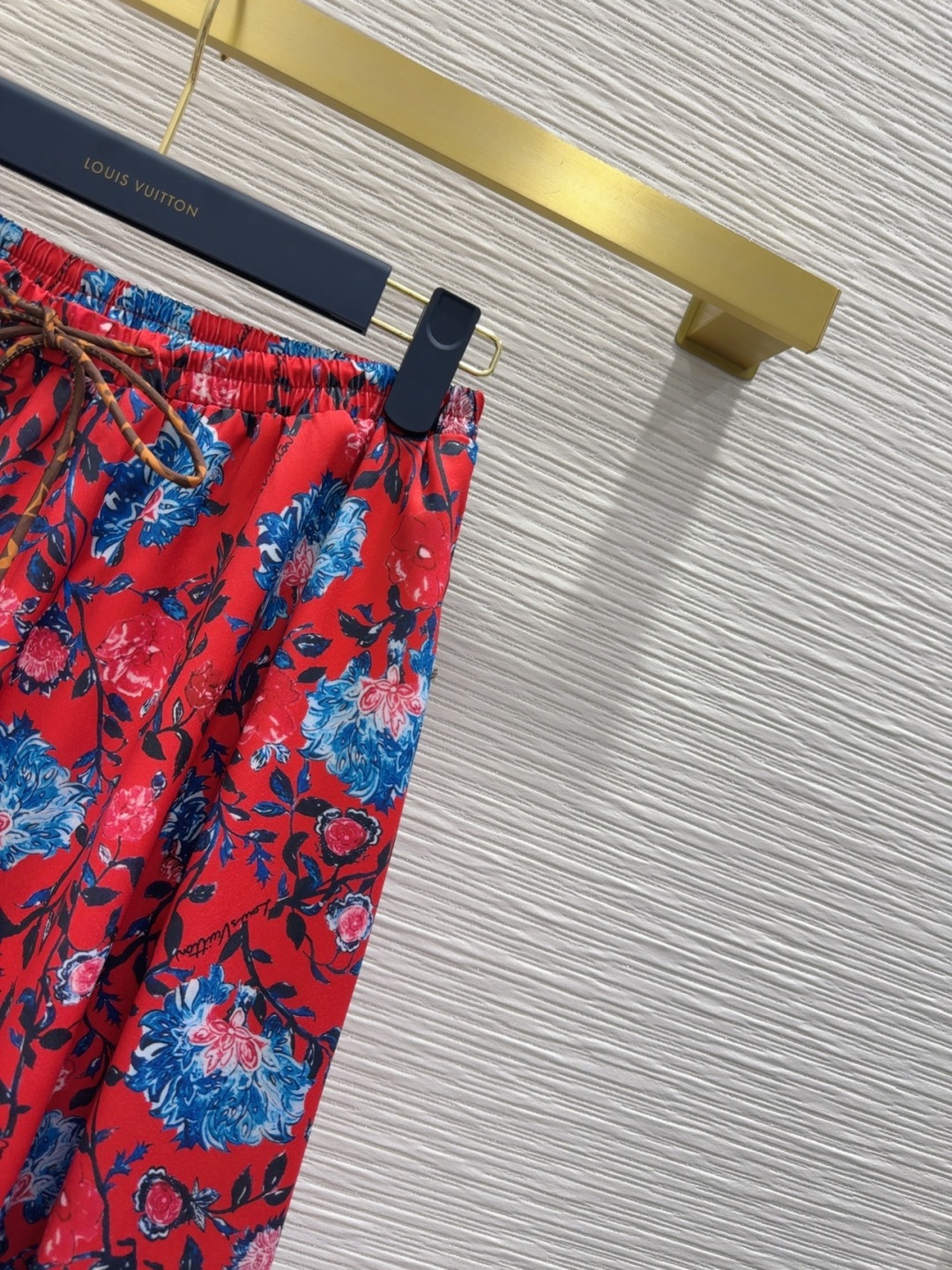 🛍️ Louis Vuitto* 👑2025SS新款 经典Monograw上身就是满满的时髦高级感 巨拉