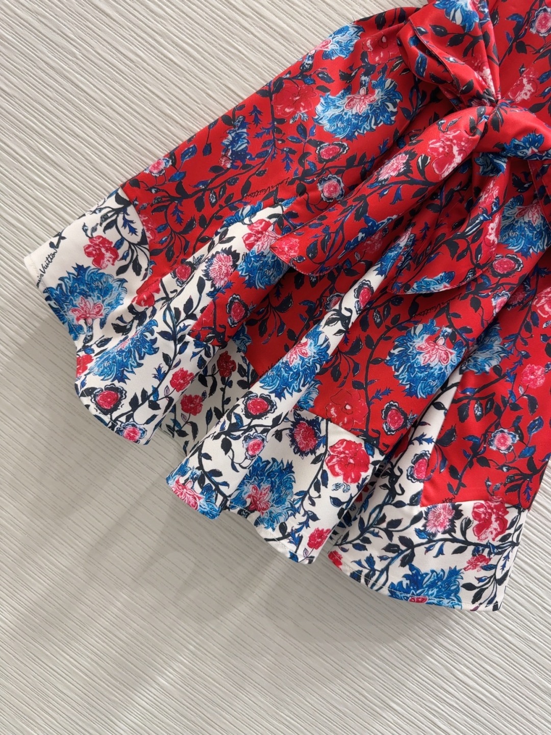 🛍️ Louis Vuitto* 👑2025SS新款 经典Monograw上身就是满满的时髦高级感 巨拉