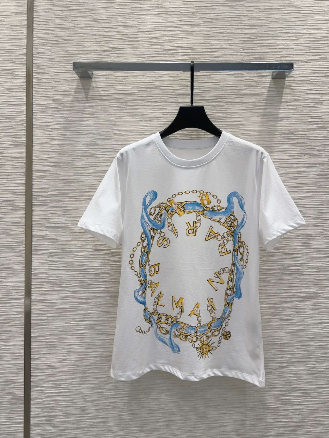 Louis Vuitton 2025SS T-Shirt | Modern & Elegant | High-Density Cotton 2 cmp i1749020427644 1818 0 0