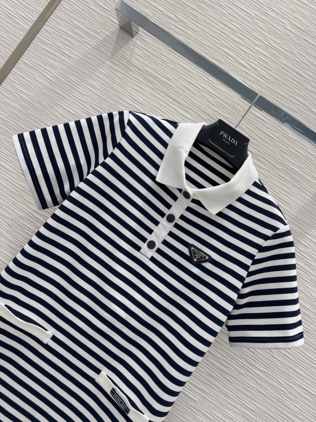 Prada 2025SS Striped Dress - Stylish, Elegant, and Comfortable 3 cmp i1749020446283 3048 0 1