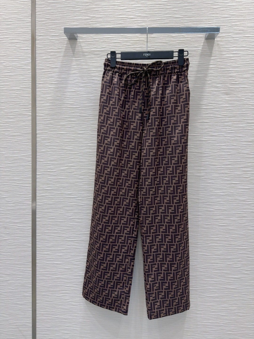Fendi 2025SS Women's Pants - Stylish, Comfortable, and Versatile 2 cmp i1749033789134 2822 0 0