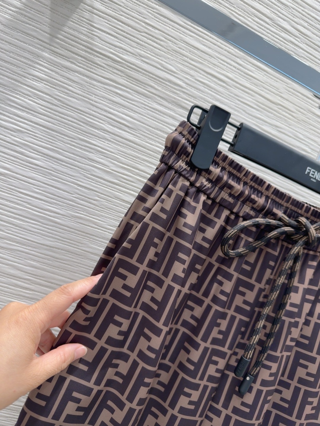 Fendi 2025SS Women's Pants - Stylish, Comfortable, and Versatile 4 cmp i1749033789137 1778 0 2