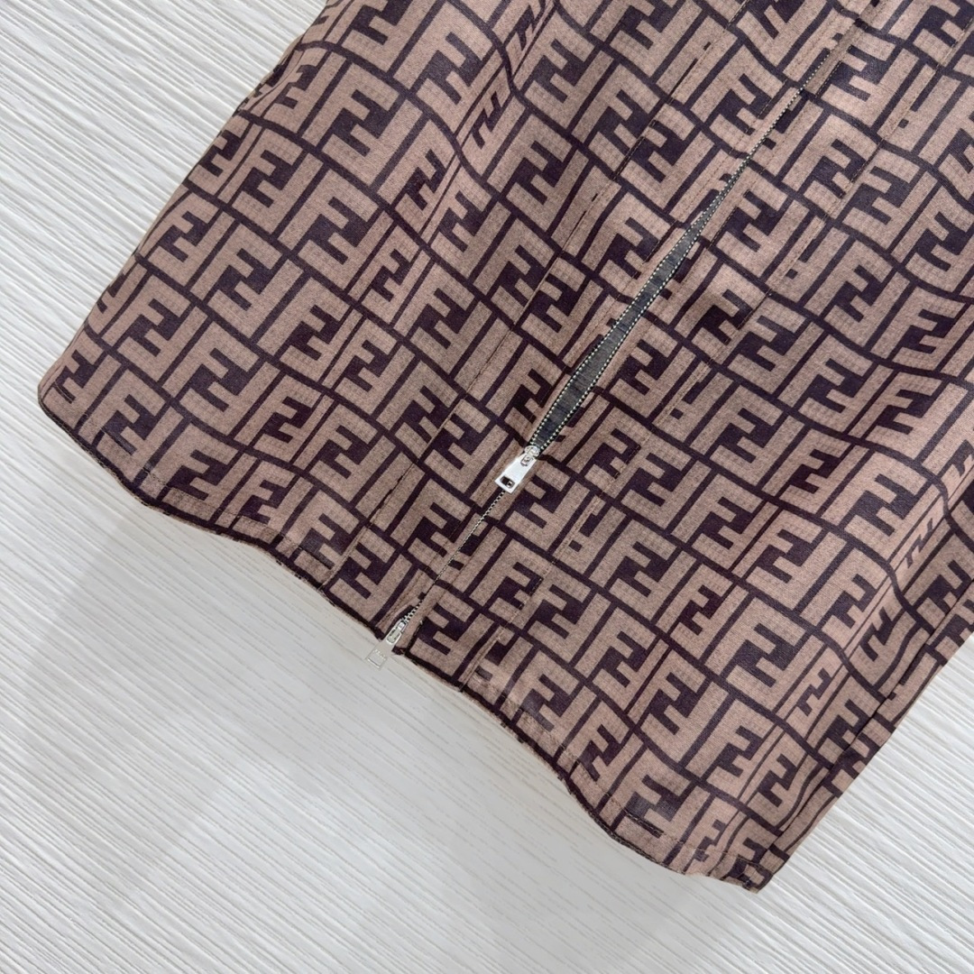 2025SS Monograw Female Suit: Fashionable, Elegant, and Airy Scavenging Style - 图片 5