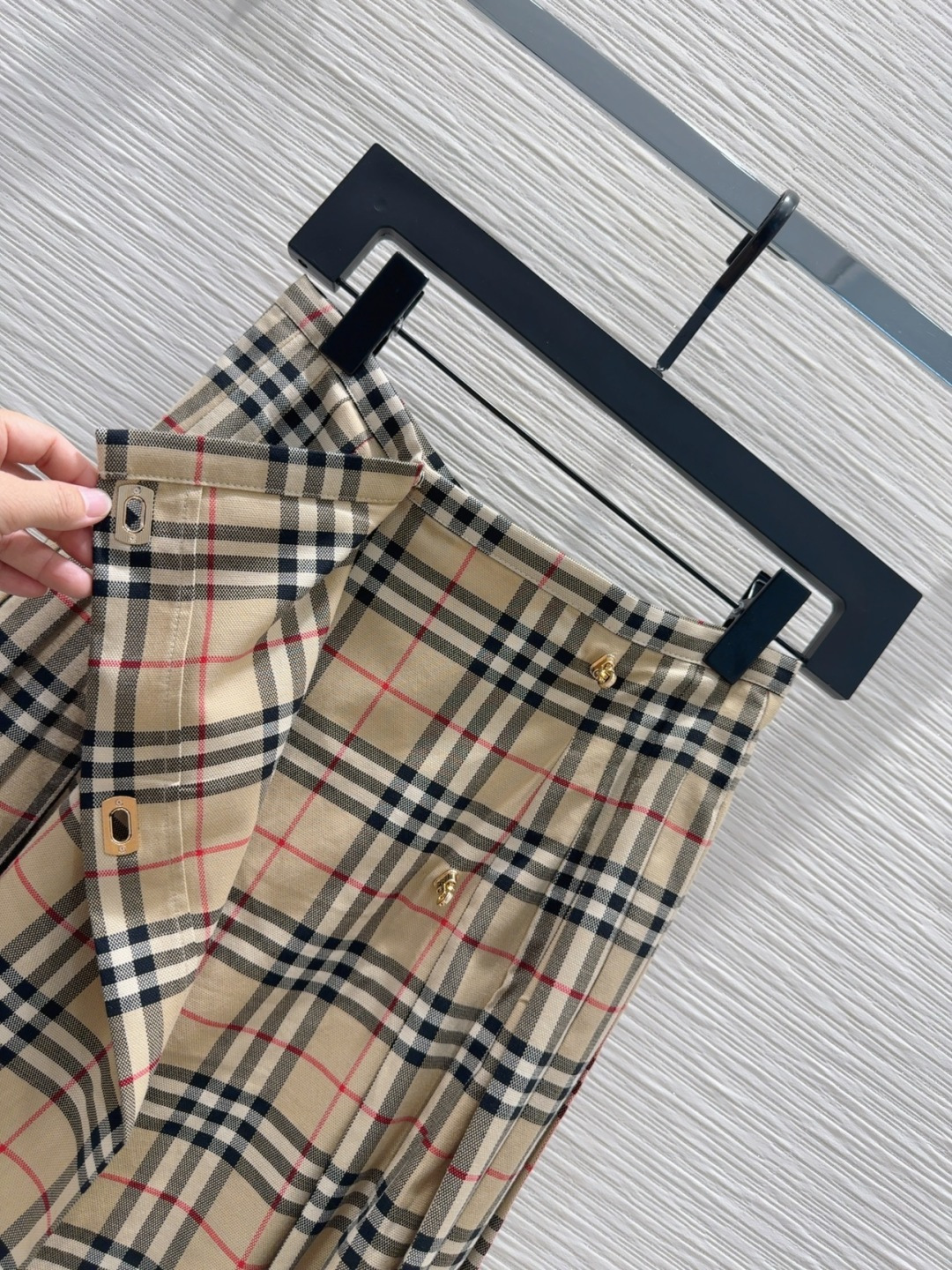 2025SS Burberry Female Clothes: Elegant British Fashion for Daily Wear - 图片 4