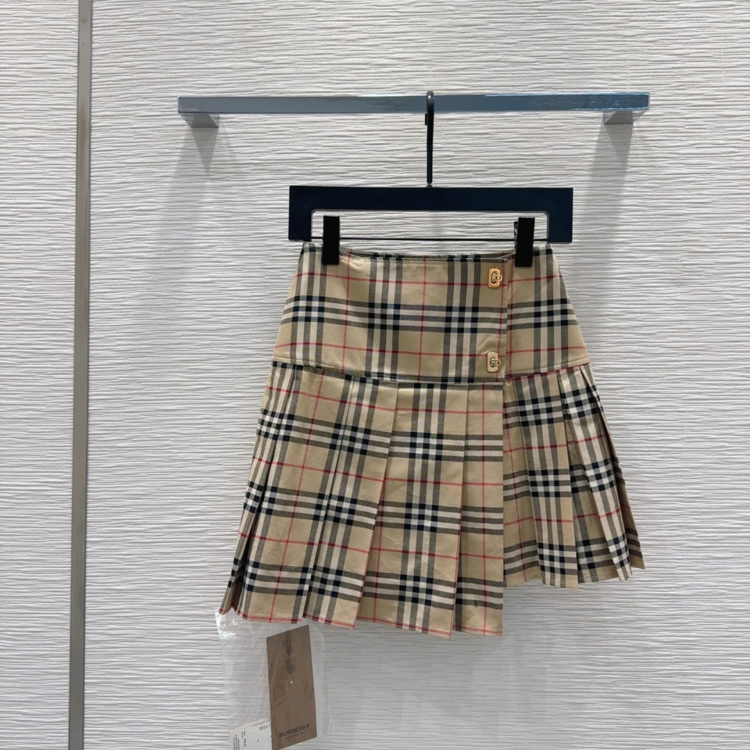 2025SS Women’s Outfits: Stylish, Elegant, High-Quality British Fashion for Daily Wear - 图片 1