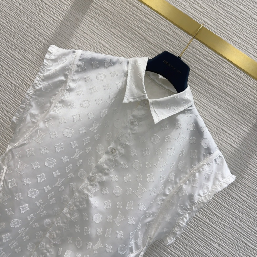 Louis Vuitton 2025SS Female Suit: Original Design with Custom Details and High-Quality Materials - 图片 2