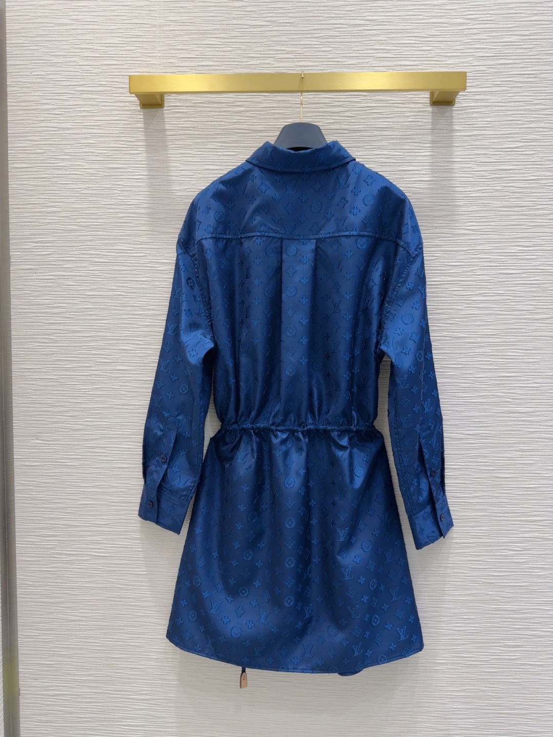“Louis Vuitton 2025SS Stupendous Female Dress: Custom Import Density and 3D Cut” - 图片 9