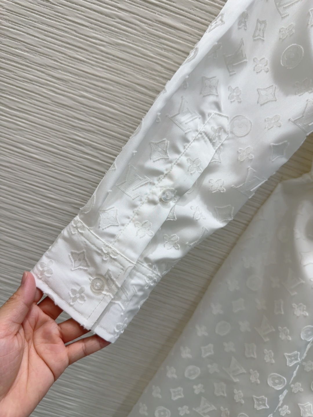 “Louis Vuitton 2025SS Female Dress: Stupendous Design with Custom Details and 3D Cut” - 图片 8