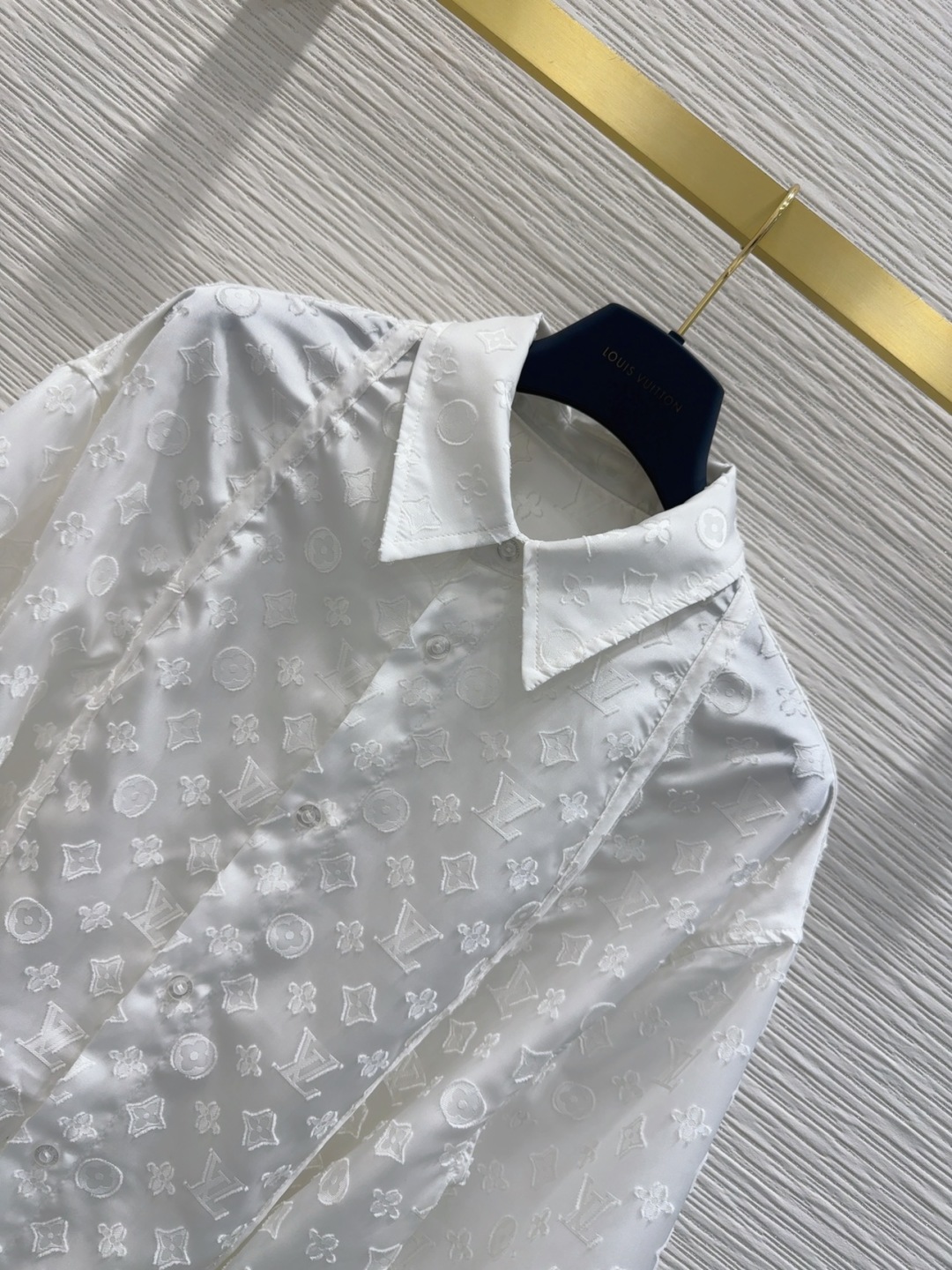 “Louis Vuitton 2025SS Female Dress: Stupendous Design with Custom Details and 3D Cut” - 图片 2