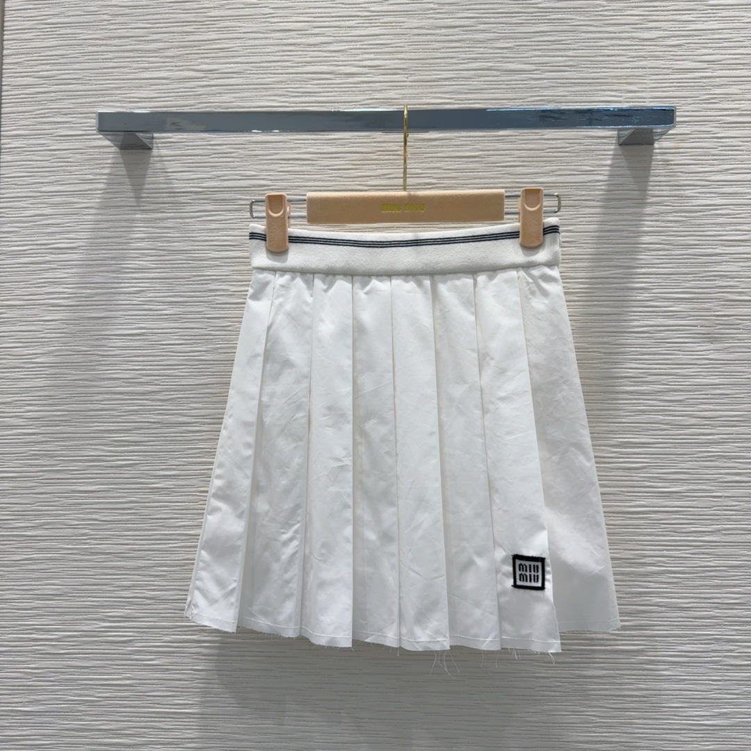 Miu Miu 2025SS Pleated Mini Skirt - Elegant British Style for Everyday Wear