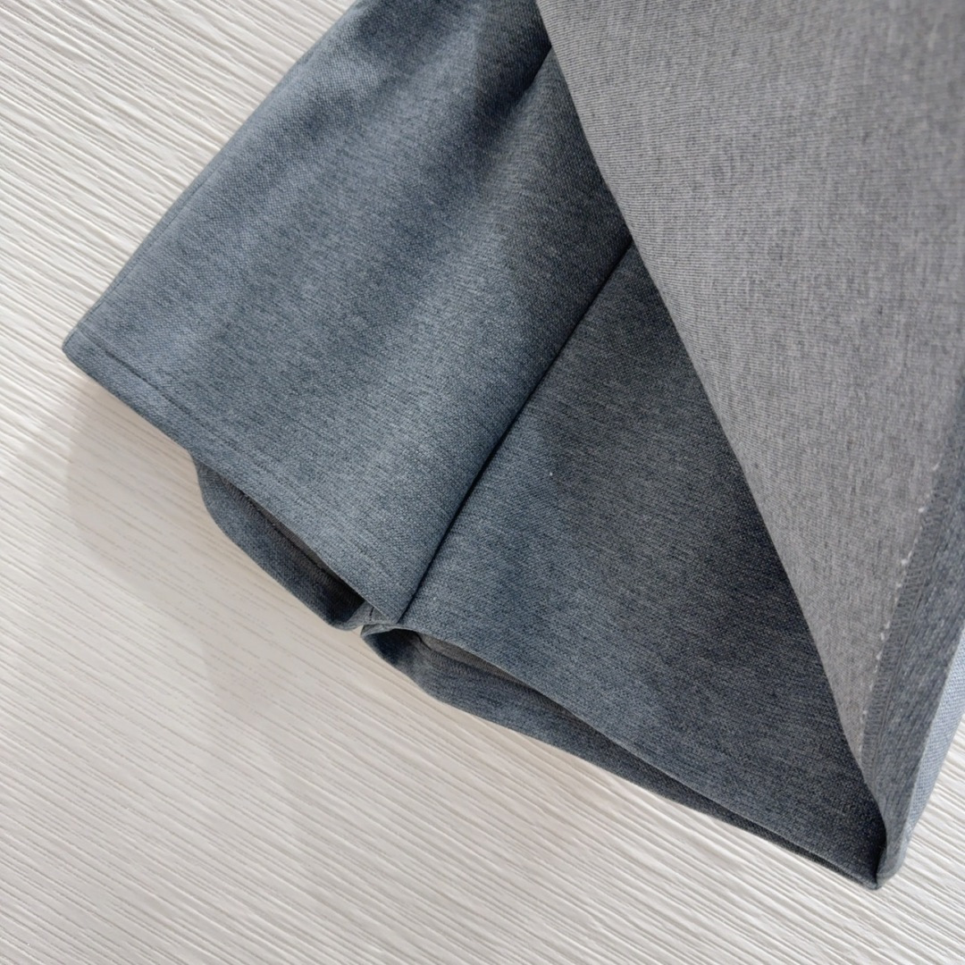 “Comfortable and Stylish P816 Female Suit by Miu Miu 2025FW Collection” - 图片 8