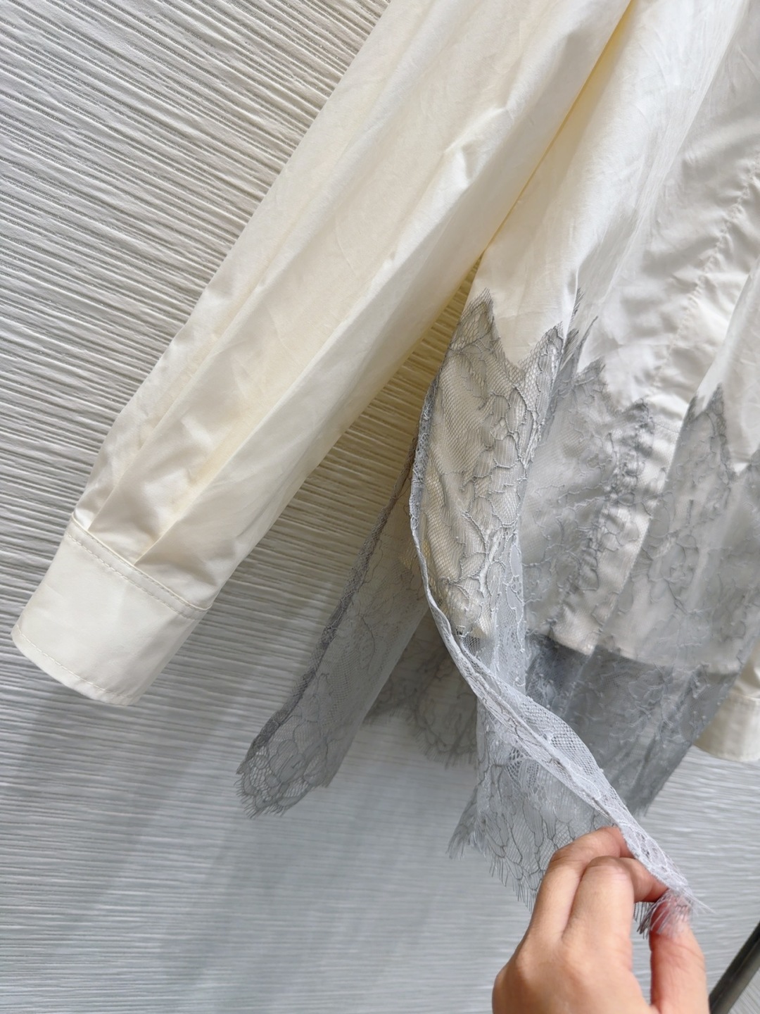 “High-Fashion White Dress: P624 Classic Series for All Sizes, Easy to Wear and Stylish” - 图片 8
