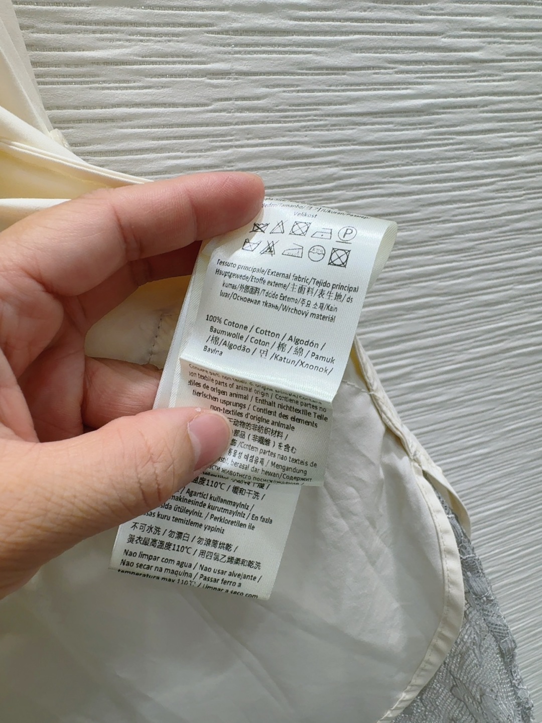 “High-Fashion White Dress: P624 Classic Series for All Sizes, Easy to Wear and Stylish” - 图片 7