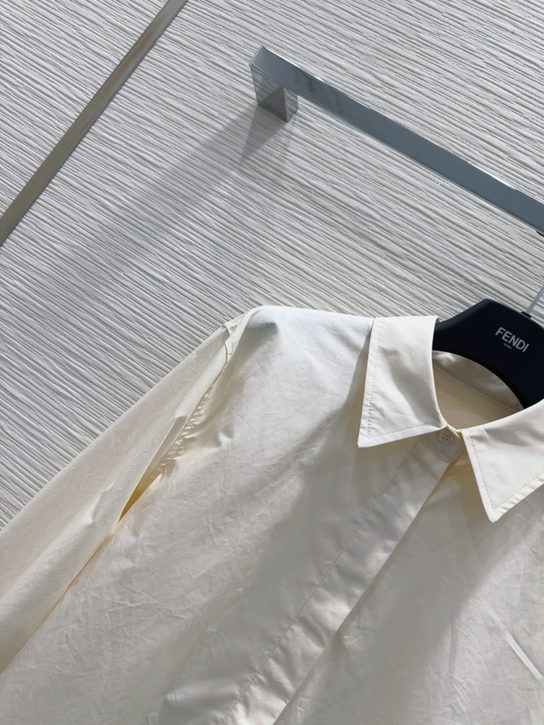“High-Fashion White Dress: P624 Classic Series for All Sizes, Easy to Wear and Stylish” - 图片 3