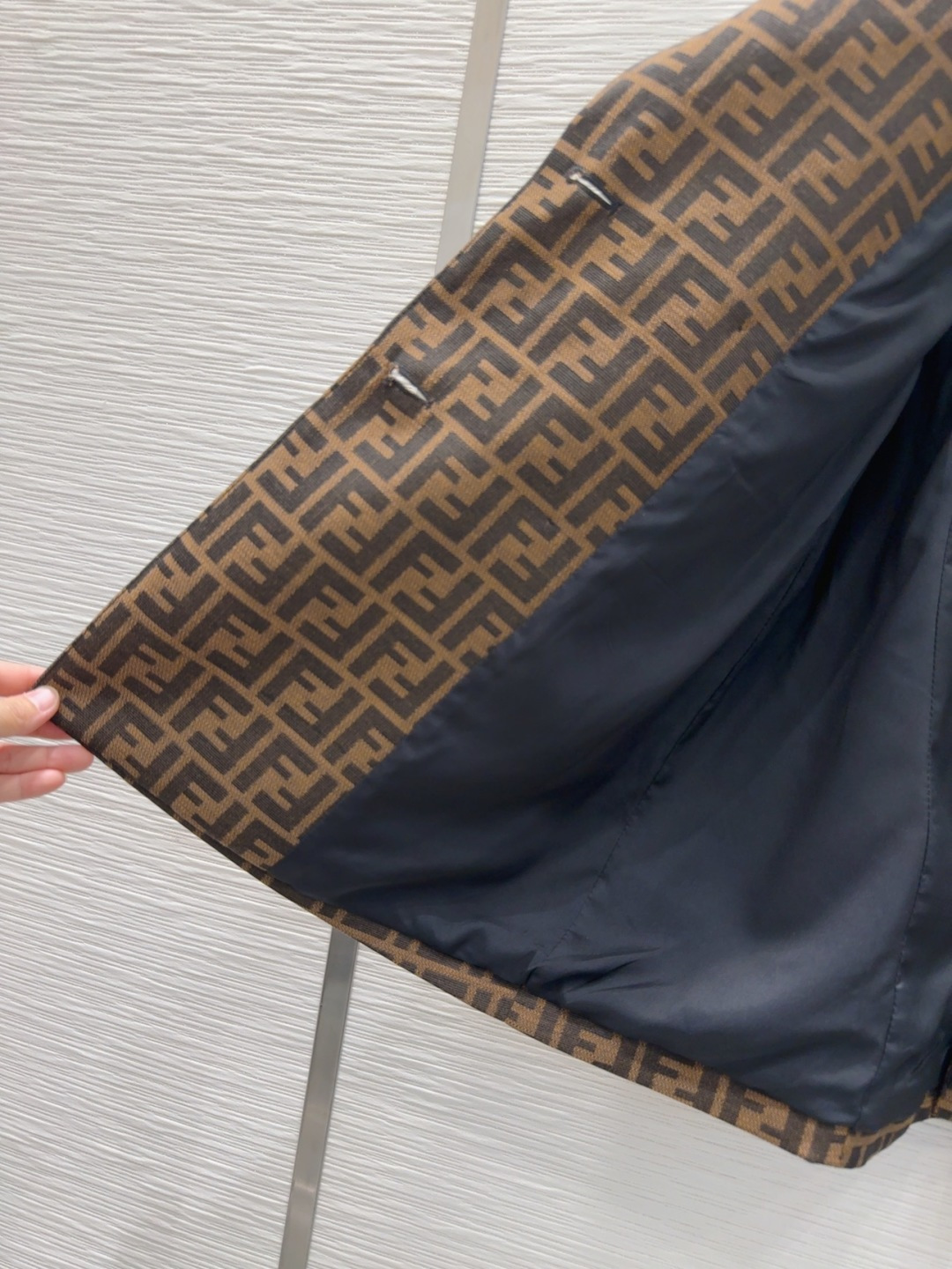 “3D Cut-off Wrapper for Stylish, Elegant Girl: SML Collection” - 图片 5