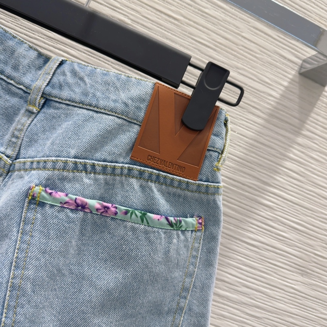 “2025 FW Women’s Nostalgia Cowboy Outfits: Hand-Nailed Beads, Vintage-Inspired, High-Value, Clean Cotton” - 图片 7