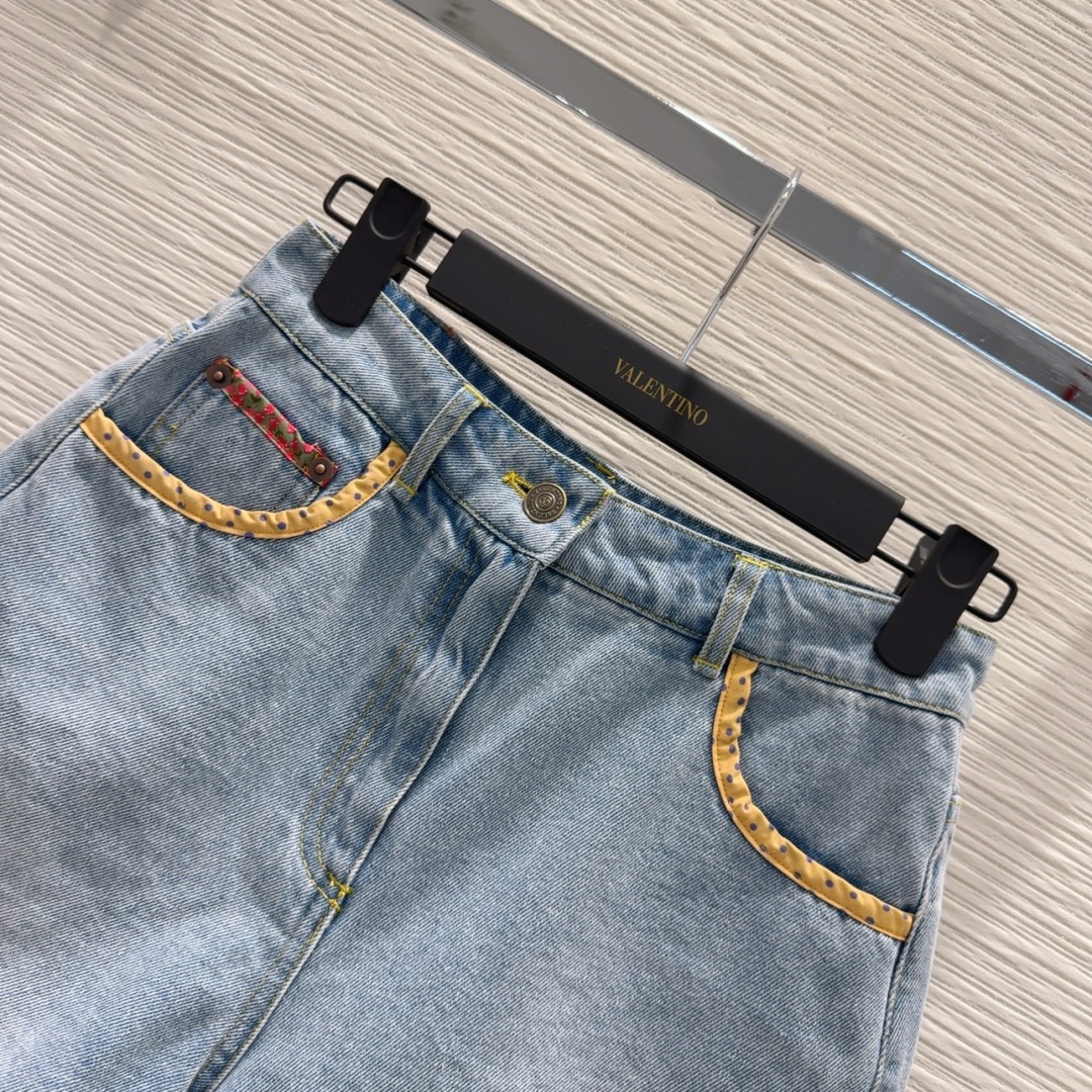 “2025 FW Women’s Nostalgia Cowboy Outfits: Hand-Nailed Beads, Vintage-Inspired, High-Value, Clean Cotton” - 图片 2