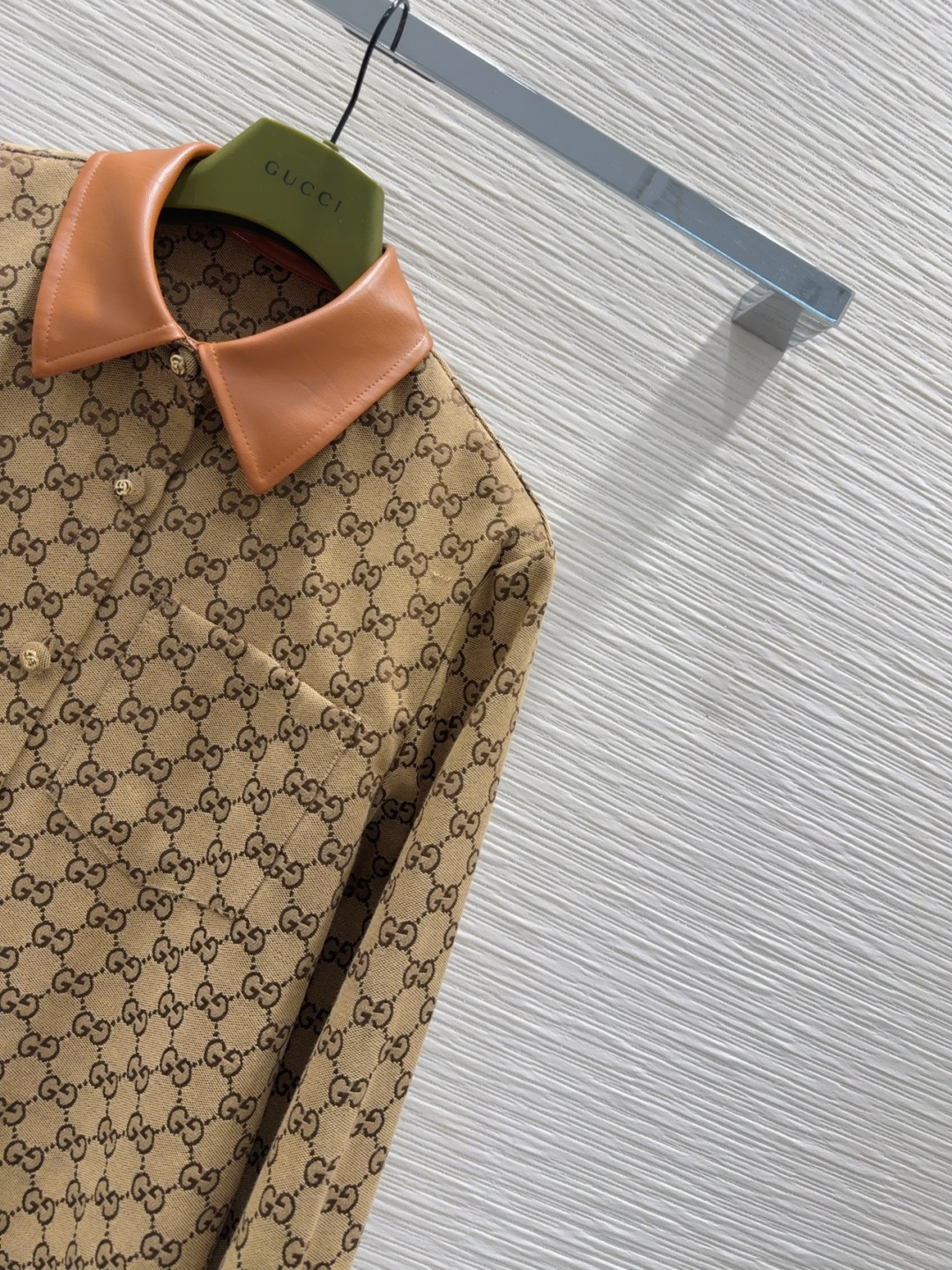 “High-Intensity Gucci 2025FW Women’s Suit: Original Design and Advanced Handicraft Series” - 图片 4