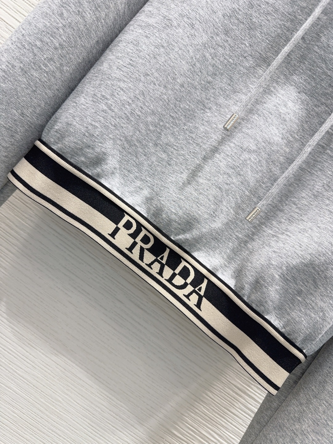 Prada Women's Grey Cropped Hoodie - Stylish and Comfortable 2025 Collection 6 cmp i1755767799680 1990 0 4