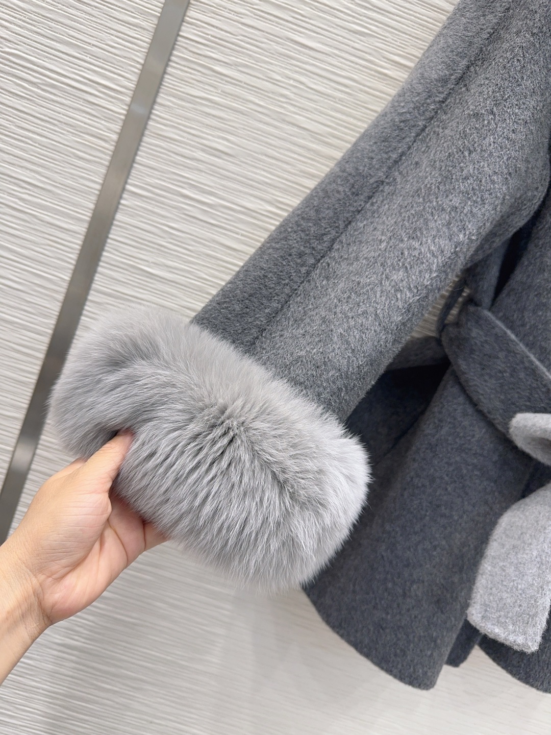 Elegant Handmade Wool Cashmere Coat with Detachable Fox Fur Collar 6 cmp i1756285235350 3033 0 8