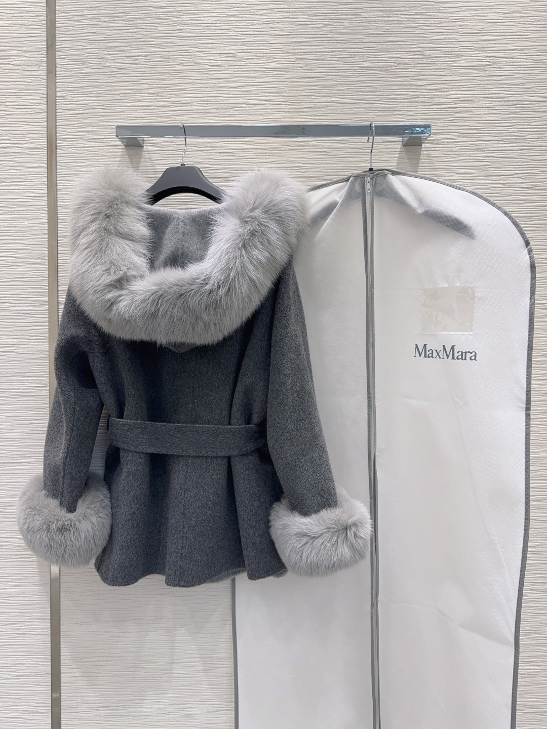 Elegant Handmade Wool Cashmere Coat with Detachable Fox Fur Collar 8 cmp i1756285235396 7882 0 1