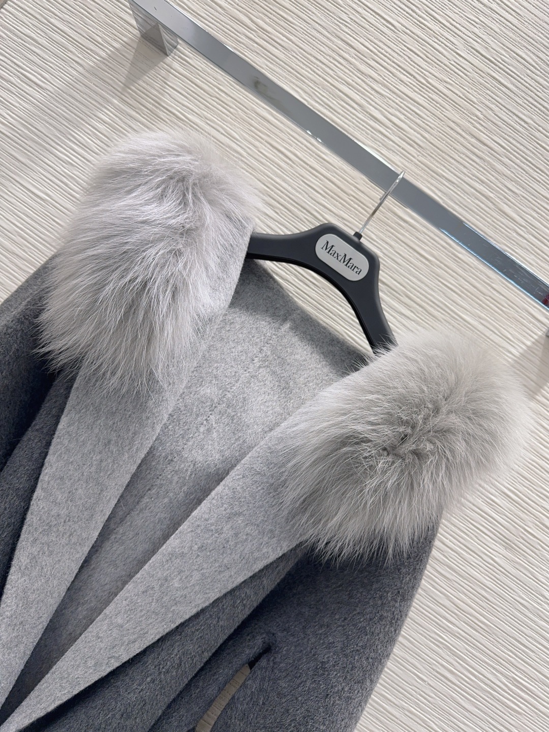 Elegant Handmade Wool Cashmere Coat with Detachable Fox Fur Collar 5 cmp i1756285235396 9817 0 3
