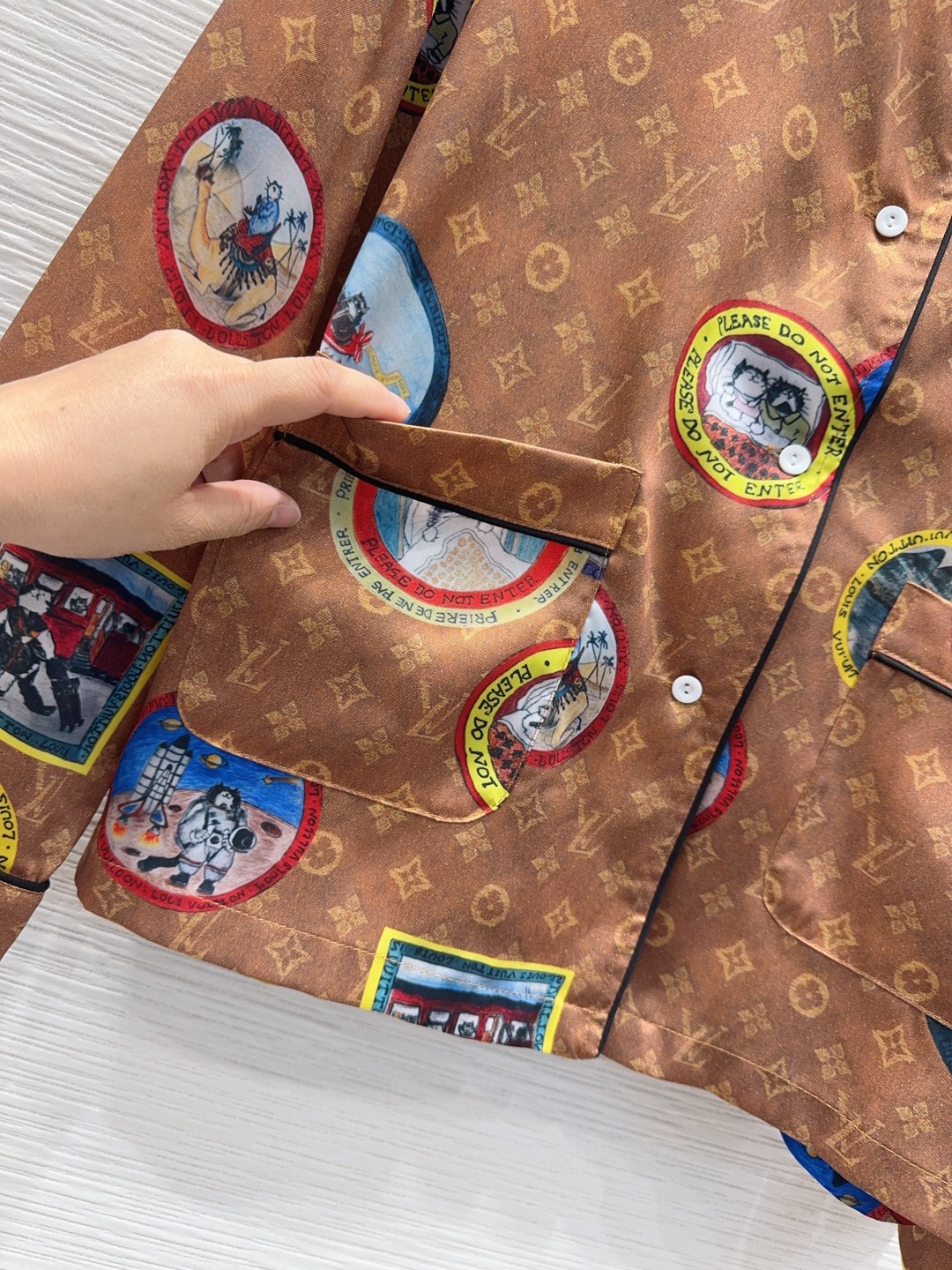 Louis Vuitton Women's Silk Pajama Set - Luxurious Comfort & Stylish Sleepwear 6 cmp i1756298633729 8915 0 3