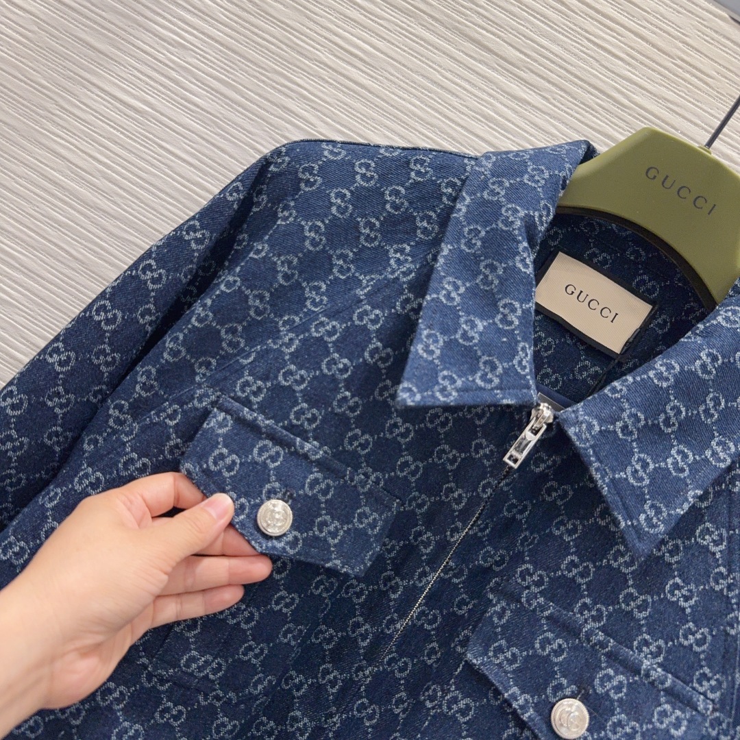 Gucci 2025FW Jacquard Denim Jacket With Pockets, Ribbed Cuffs, and Zip Closure 4 cmp i1756298807962 6917 0 2