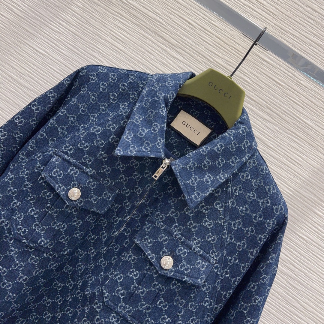 Gucci 2025FW Jacquard Denim Jacket With Pockets, Ribbed Cuffs, and Zip Closure 3 cmp i1756298809661 1246 0 1