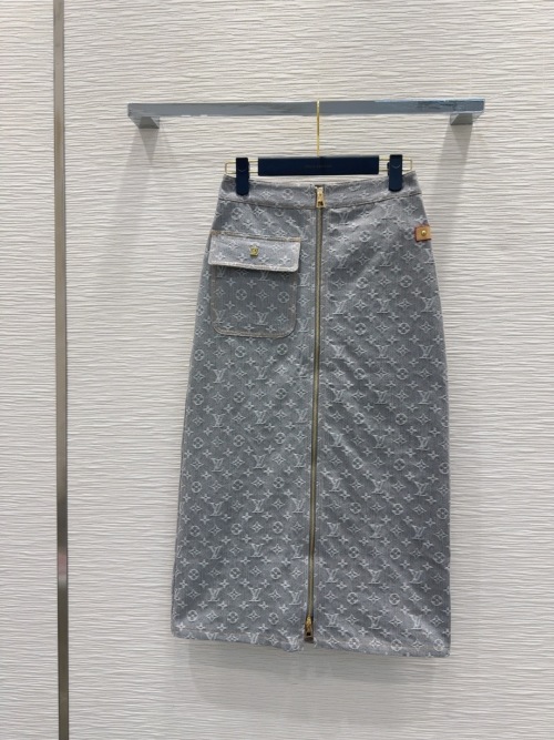 Louis Vuitton 2025FW Set - Stylish Skirt for Versatile Occasions 1 Louis Vuitton 2025FW Set - Stylish Skirt for Versatile Occasions