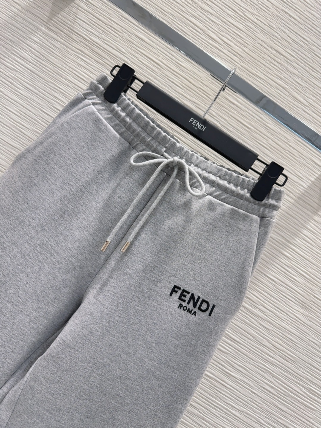 Fendi 2025FW Women's Reversible Jacket & Pants Set - Elegant & Chic 4 cmp i1756548591985 9748 0 2