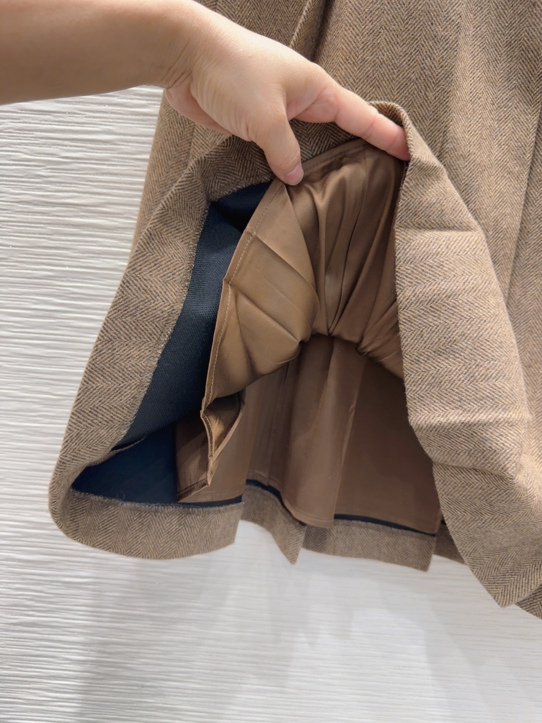 Celine 2025FW Wool Blend Blazer & Skirt Set - Sophisticated & Elegant 7 cmp i1756565255513 8658 0 5