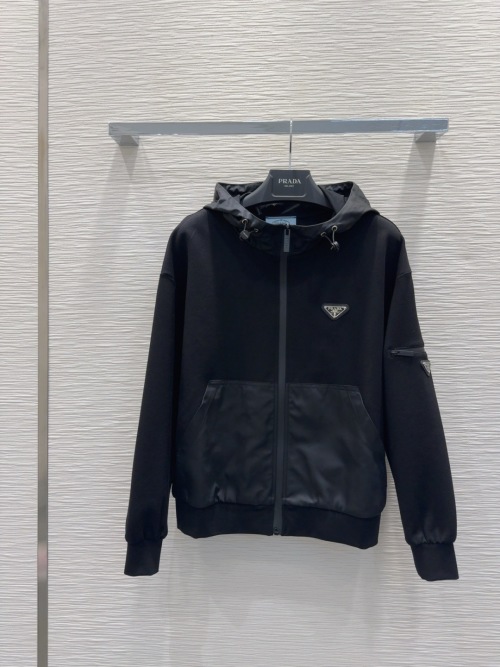 Prada 2025FW Black Tracksuit - Slim Fit, Elegant, and Wardrobe Essential 1 Prada 2025FW Black Tracksuit - Slim Fit, Elegant, and Wardrobe Essential