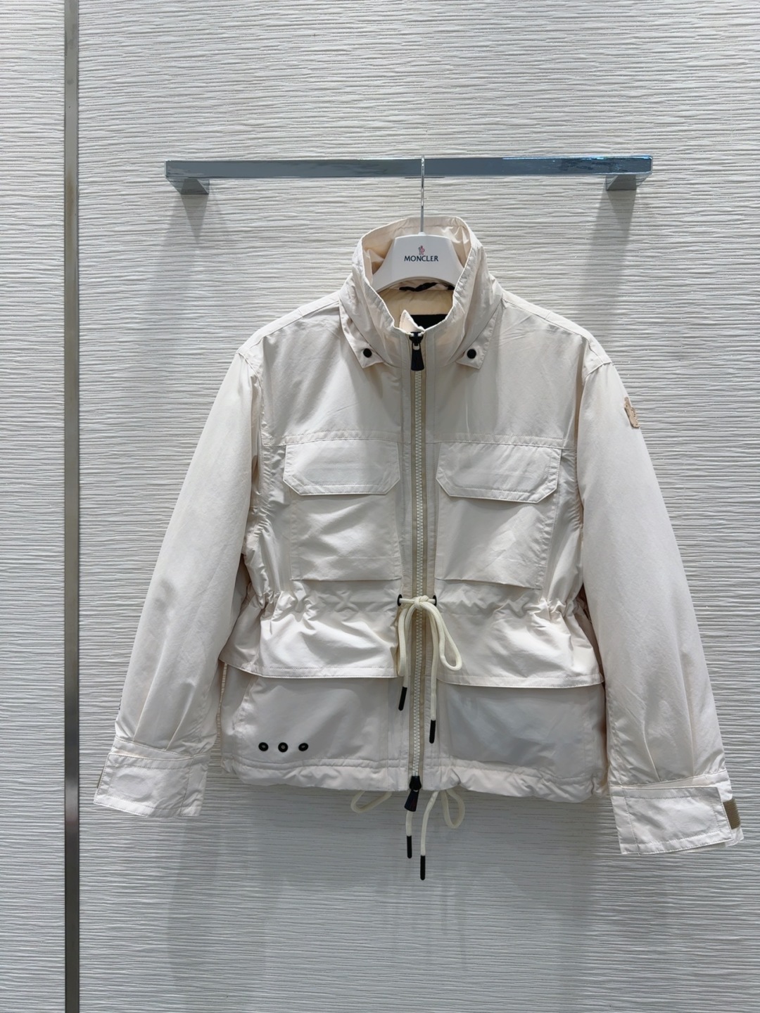 🛍️Moncle*r👑2025FW新款羽绒外套 【90％鹅绒 充绒量26克】低调又高级 经典造型 定位剪