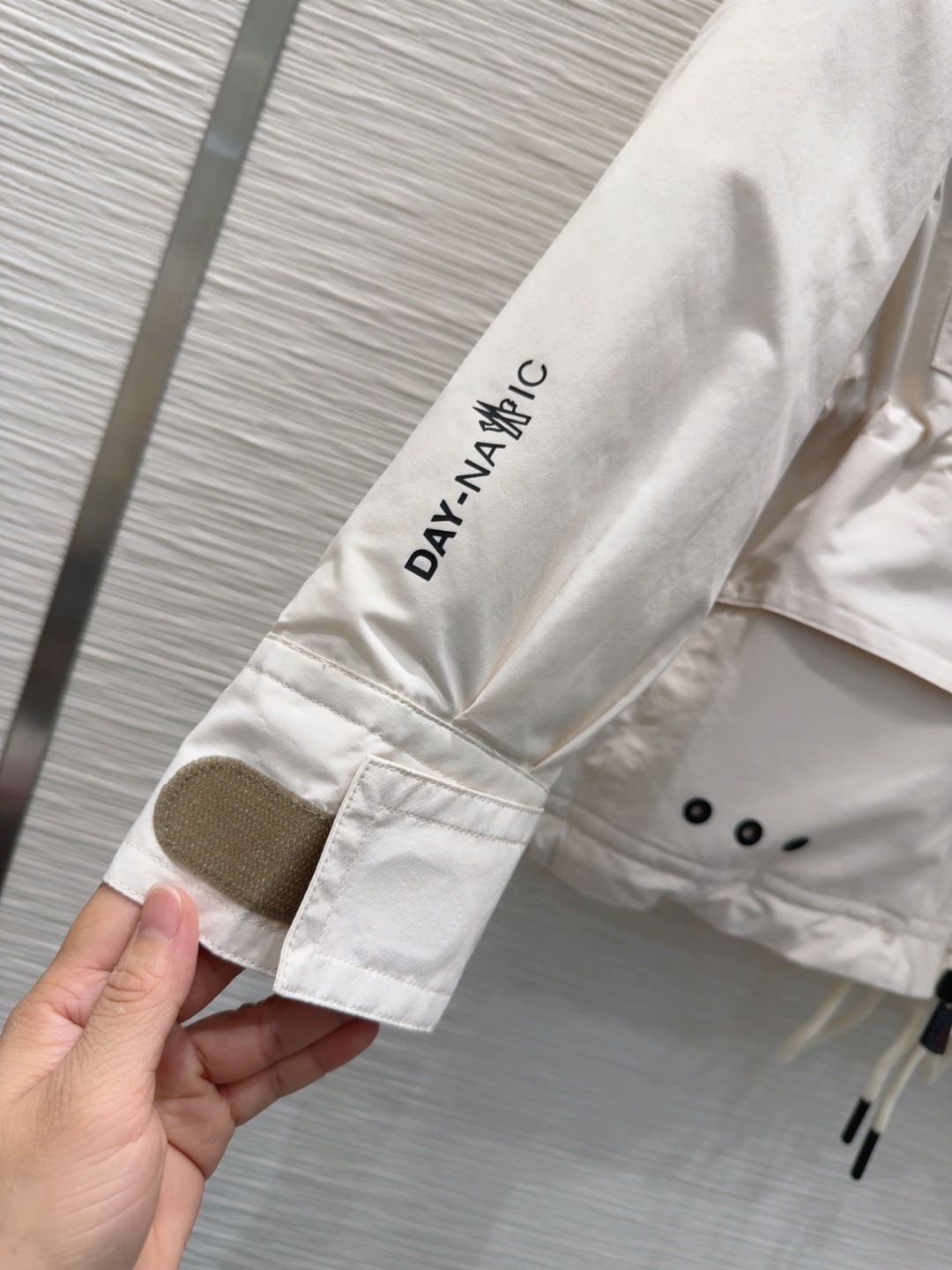 🛍️Moncle*r👑2025FW新款羽绒外套 【90％鹅绒 充绒量26克】低调又高级 经典造型 定位剪