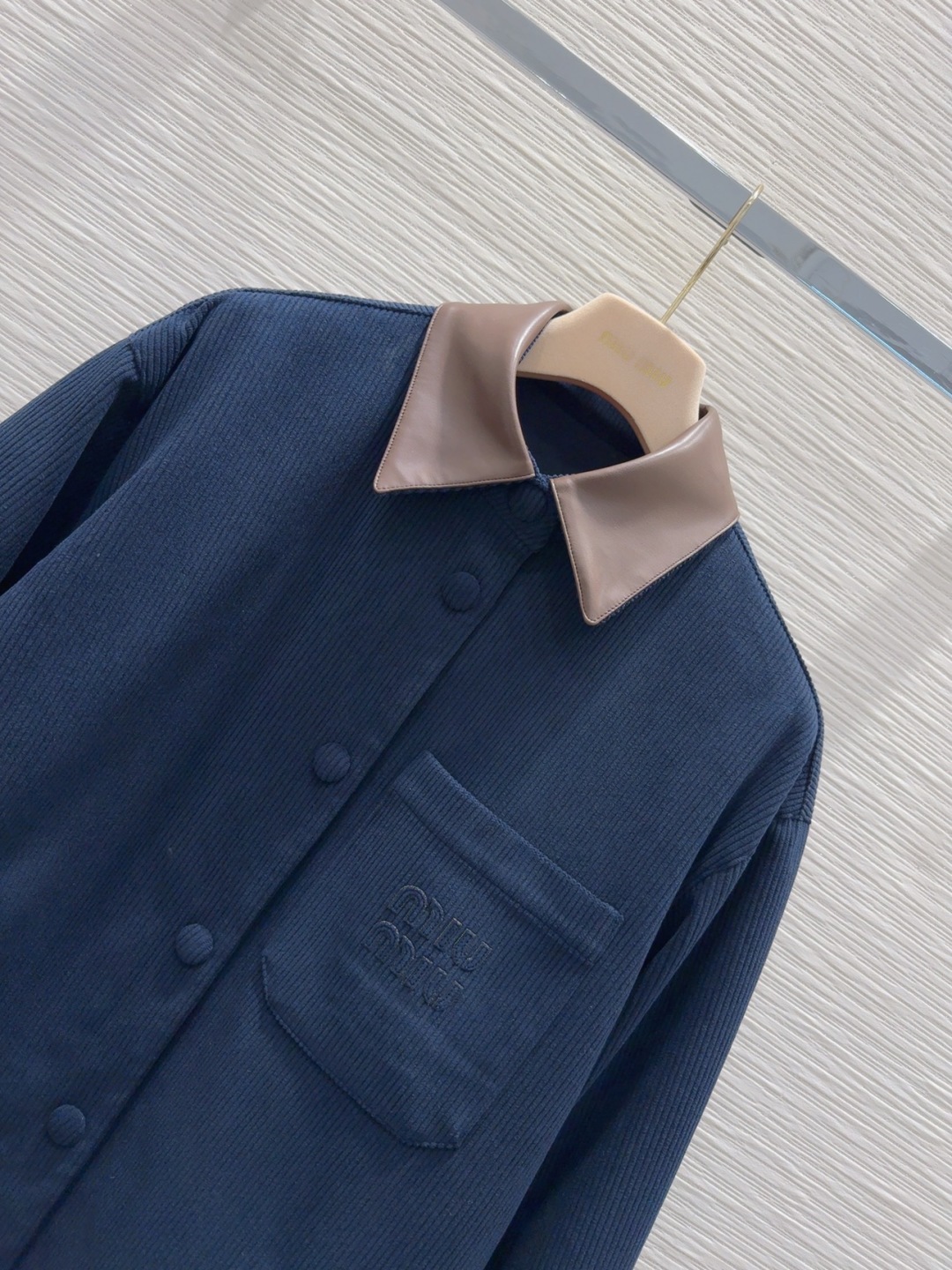 Miu Miu 2025FW Corduroy Jacket: Elegant & Timeless British Style 3 cmp i1757055866507 5405 0 1
