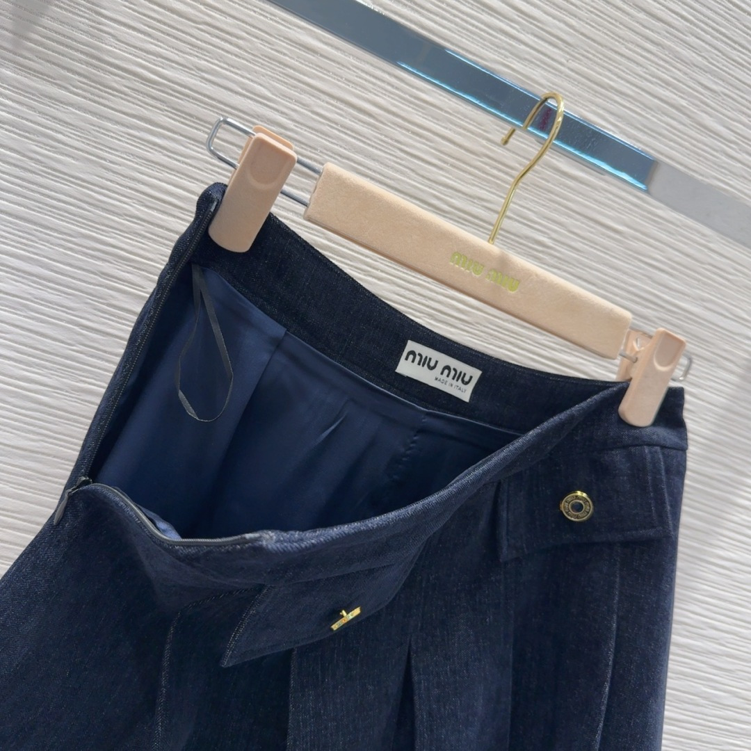 Miu Miu 2025FW Navy Corduroy Blazer & Skirt Set - High-End Women's Suit 6 cmp i1757076878084 4533 0 5