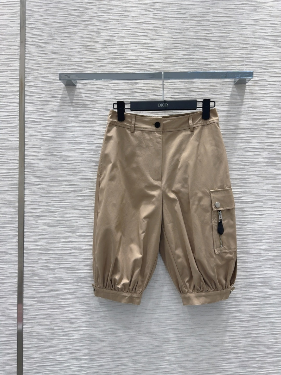 🛍️ Christian Dio* 👑2025FW新款中裤 不挑剔身形要求 上身特别赞！搭配的风格也很通