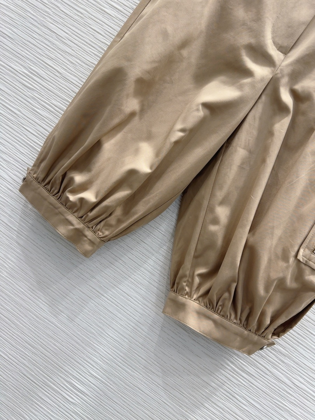 🛍️ Christian Dio* 👑2025FW新款中裤 不挑剔身形要求 上身特别赞！搭配的风格也很通