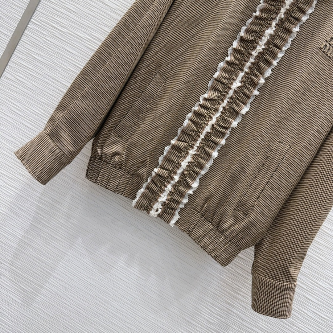 🛍️Miu Mi*👑 2025FW新款套装 出货即爆单 定制进口密度进口面料 特殊材质有肌理感 每个小细