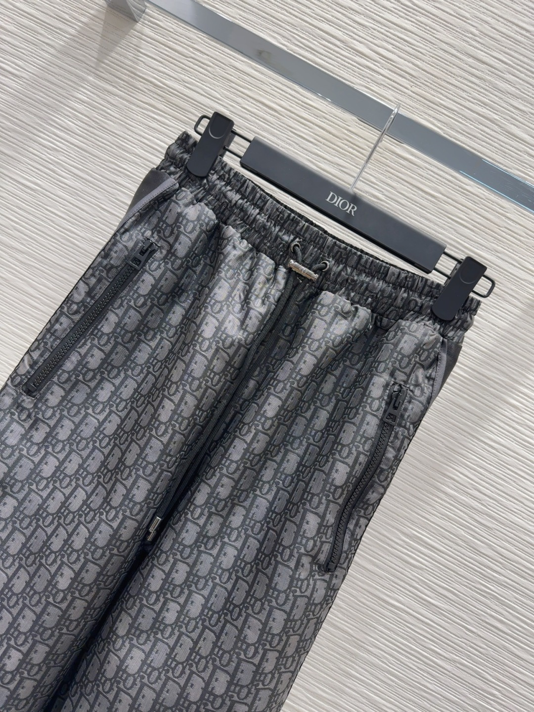 🛍️Christian Dio* 👑2025FW新款长裤 印花面料 经典又有型 各种都能完美驾驭～高级成