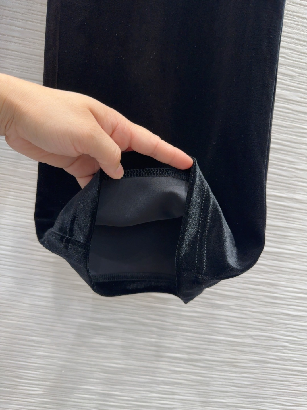 🛍️Louis Vuitto*👑2025FW新款 人人都能驾驭的丝绒套装。高密度时髦休闲风 Vintag