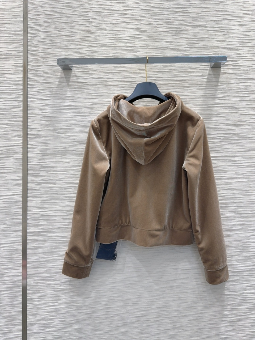 🛍️Louis Vuitto*👑2025FW新款 人人都能驾驭的丝绒套装。高密度时髦休闲风 Vintag