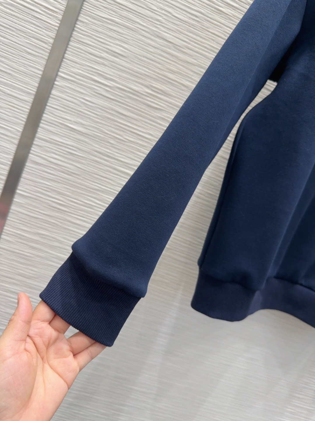 🛍️Miu Mi*👑 2025FW新款套装 上身显瘦又提升时髦度，复古优雅气质单品。衣橱必备！做工品质看