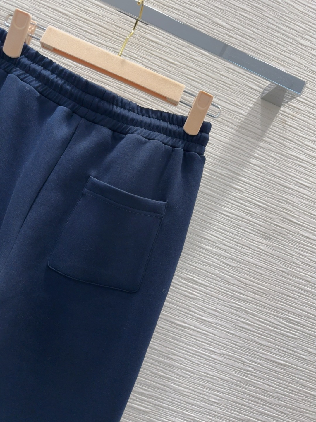 🛍️Miu Mi*👑 2025FW新款套装 上身显瘦又提升时髦度，复古优雅气质单品。衣橱必备！做工品质看