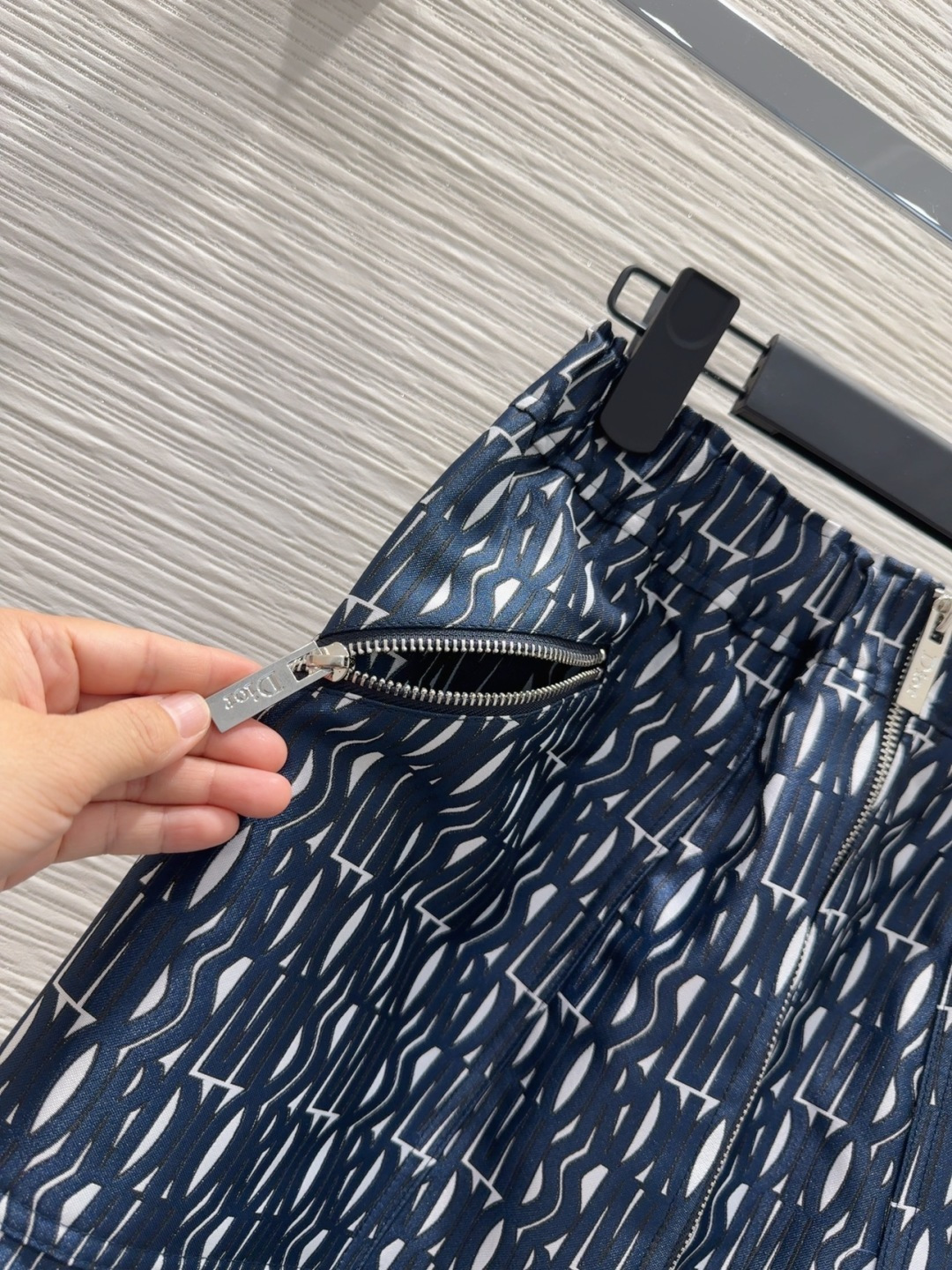 🛍️Christian Dio* 👑2025FW爆款推荐半裙 印花面料 经典又有型 各种都能完美驾驭～高