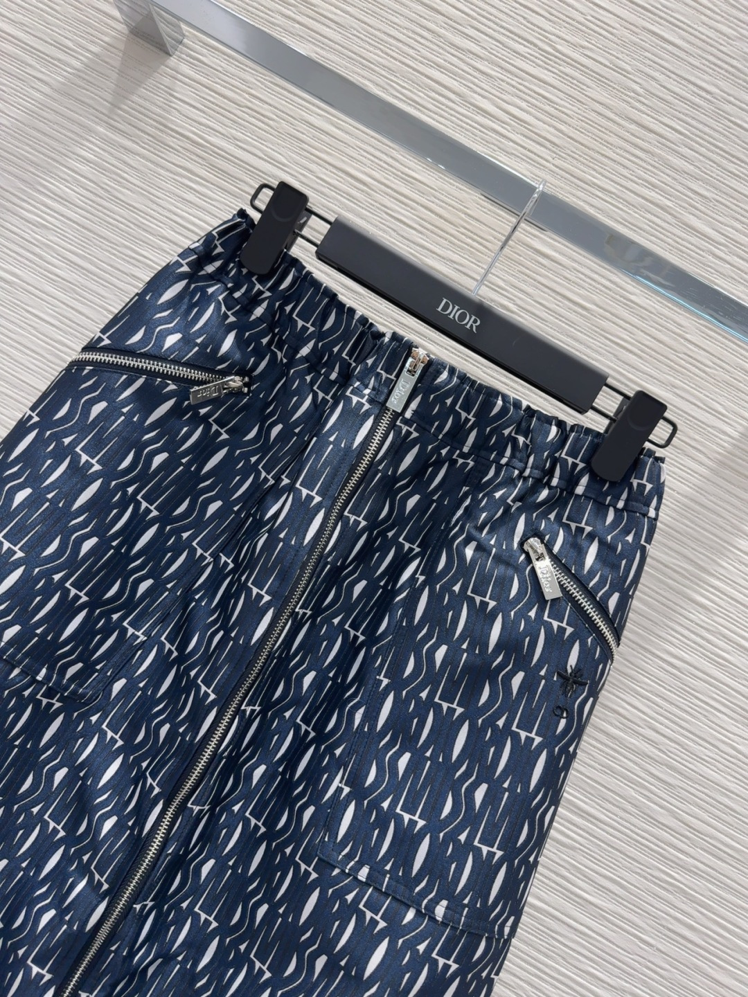 🛍️Christian Dio* 👑2025FW爆款推荐半裙 印花面料 经典又有型 各种都能完美驾驭～高