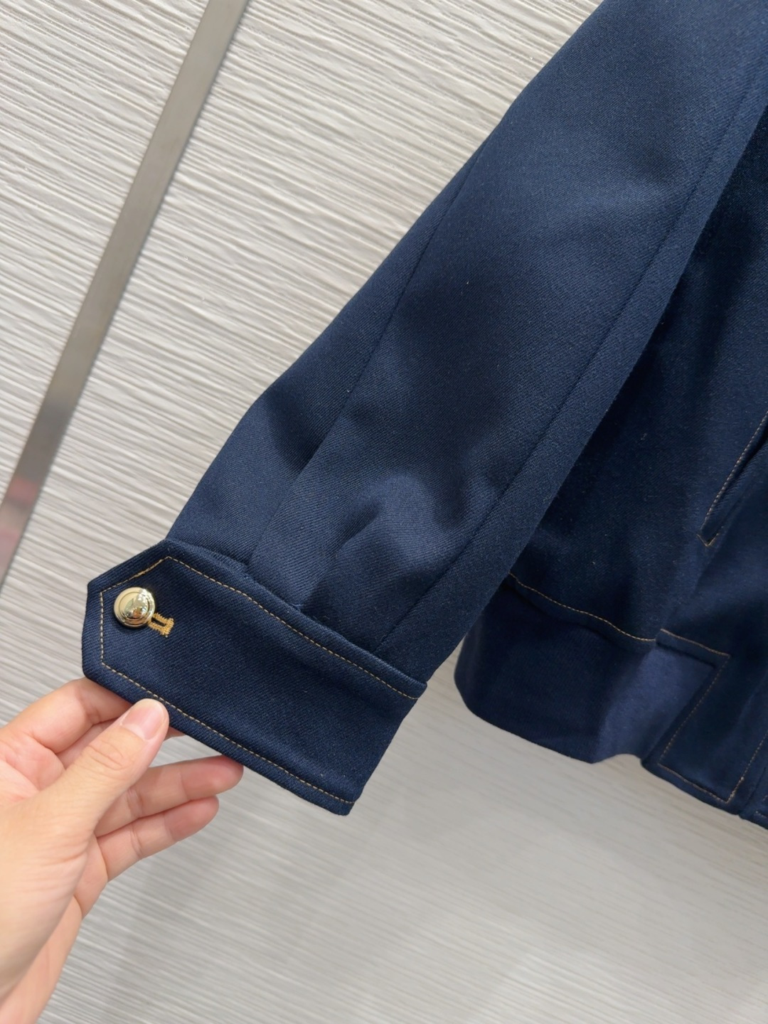 🛍️Miu Mi* 👑2025FW新款时尚外套 经典又有型 自带气场 面料质感很奈斯 时髦又高级 颜色超