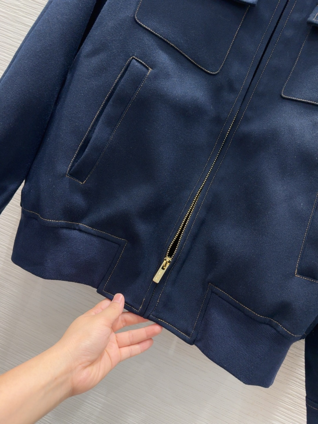 🛍️Miu Mi* 👑2025FW新款时尚外套 经典又有型 自带气场 面料质感很奈斯 时髦又高级 颜色超