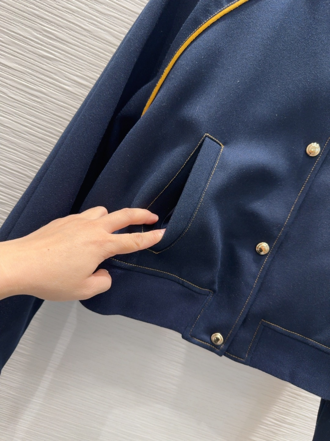 🛍️Miu Mi* 👑2025FW新款时尚外套 经典又有型 自带气场 面料质感很奈斯 时髦又高级 颜色超